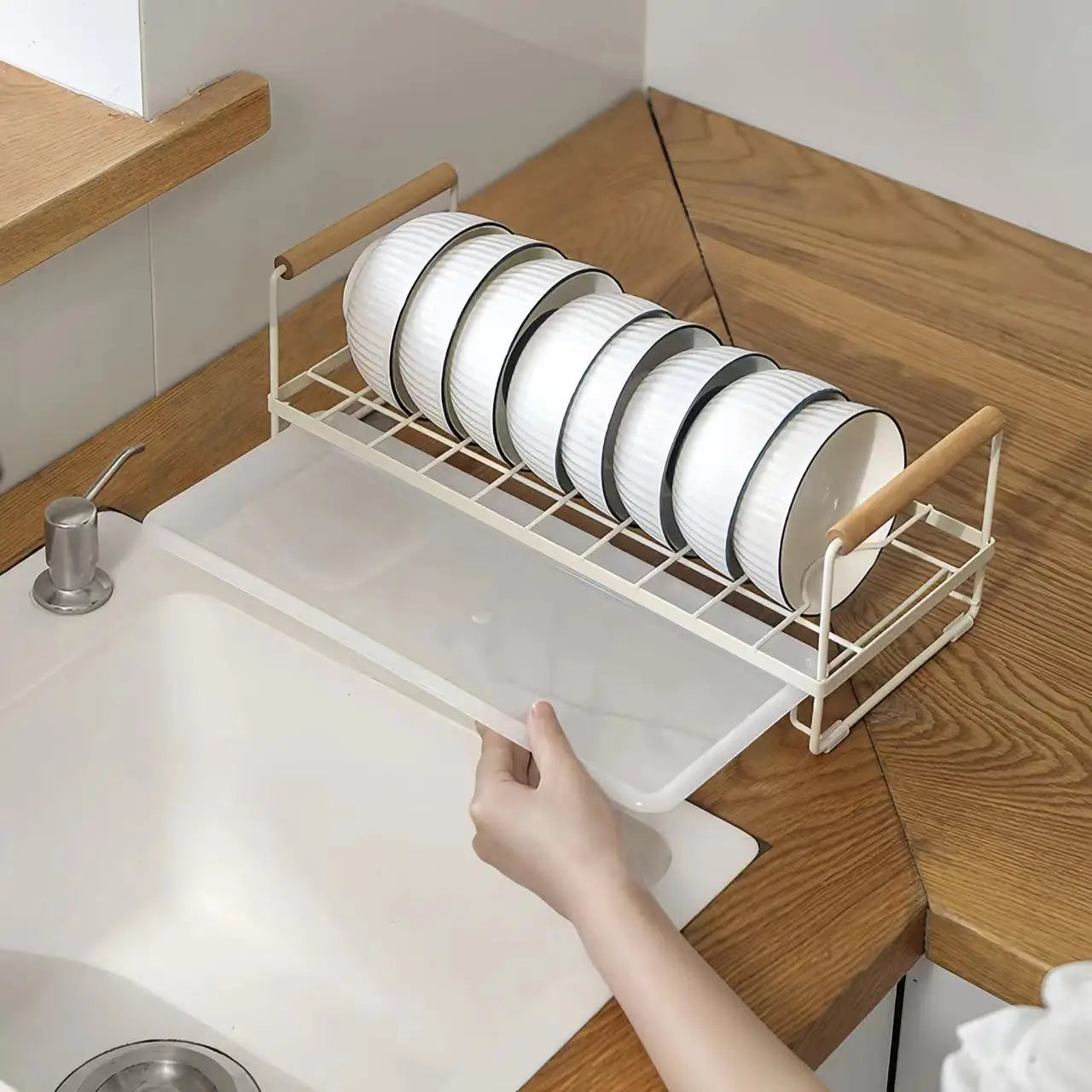 Rack escorredor de louças
Organizador de cozinha sem perfuração, ideal para secagem e armazenamento de tigelas e utensílios. Perfeito para bancadas ou armários domésticos.